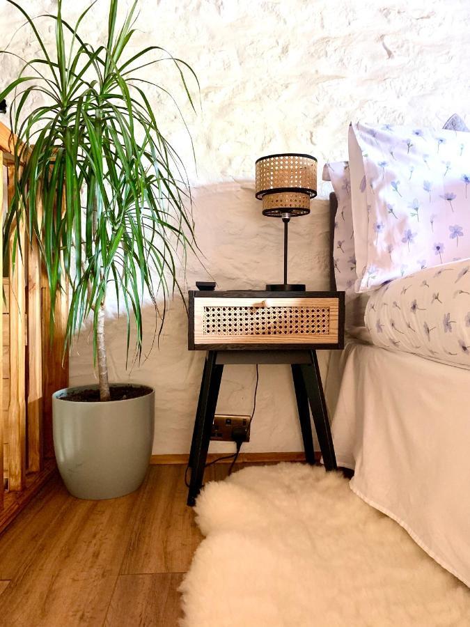 Old Nursery Coity Ngoại thất bức ảnh